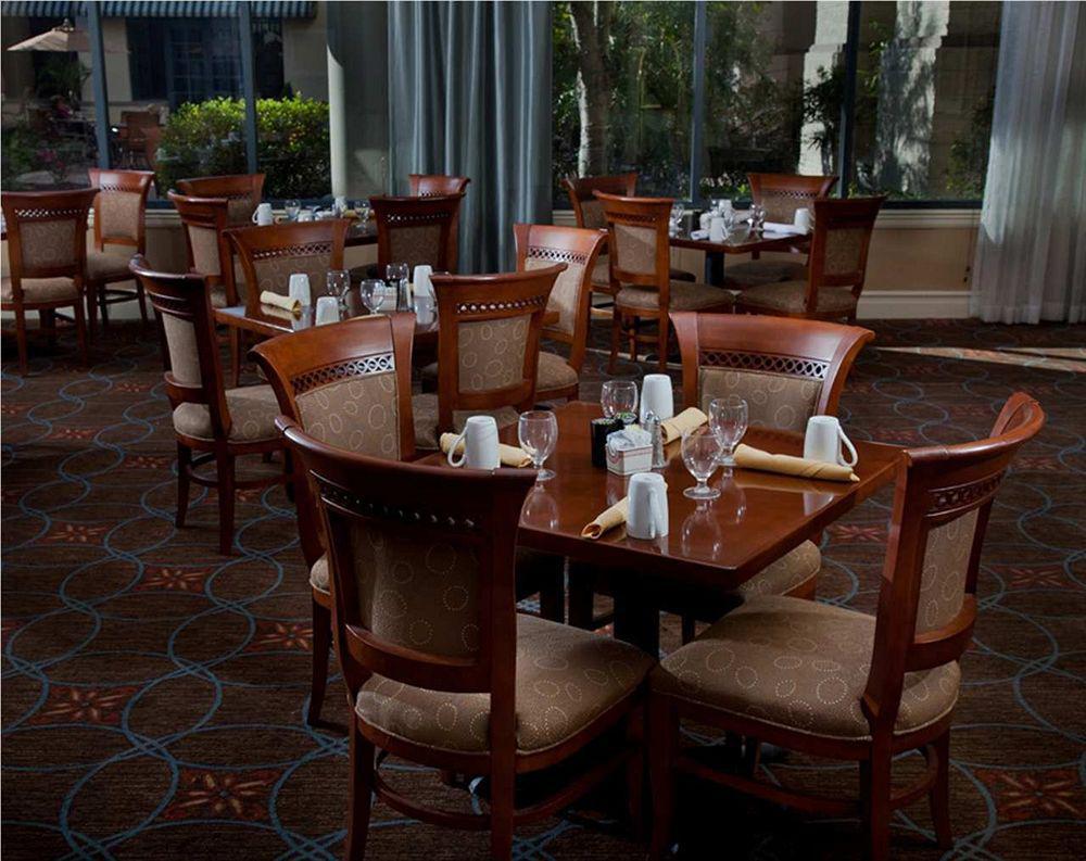 Hilton New Orleans Airport Otel Kenner Restoran fotoğraf
